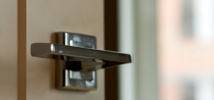 Door Lever Knob Repair in Susanville, California