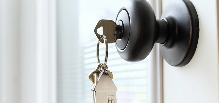 Bifold Door Knob Replacement in Susanville, California